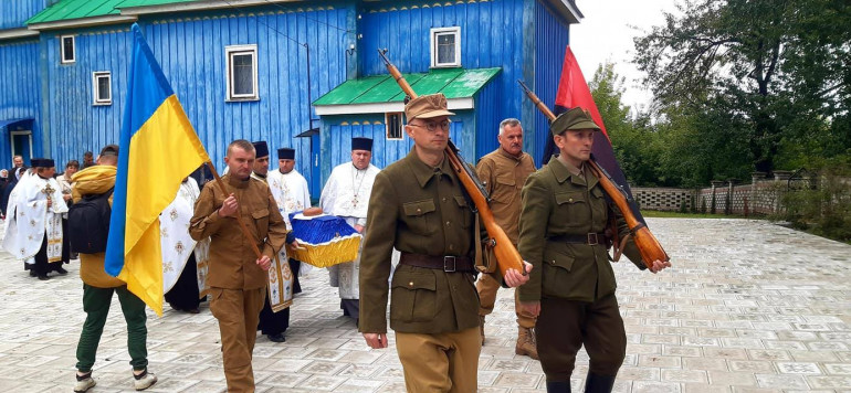 Трьох вояків УПА перепоховали з військовими почестями на Тернопільщині