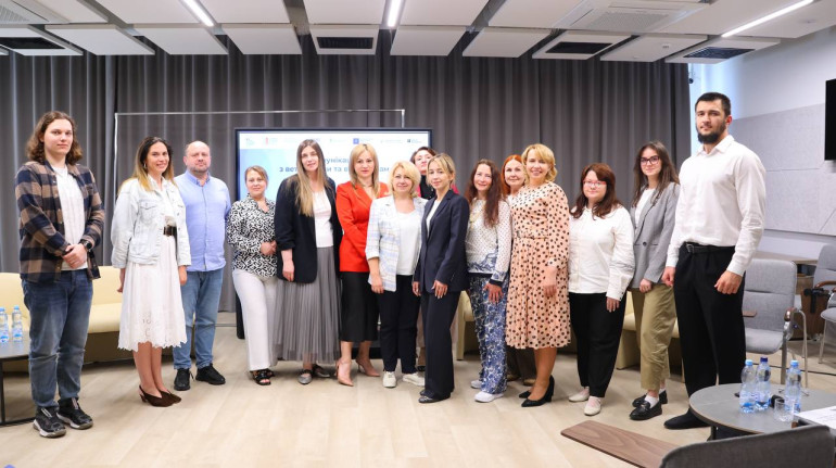 Співробітниця УІНП представила роль меморіалізації в контексті правосуддя перехідного періоду для керівного складу держслужбовців
