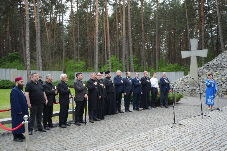 У Биківні відбулись заходи з вшанування жертв тоталітарних режимів