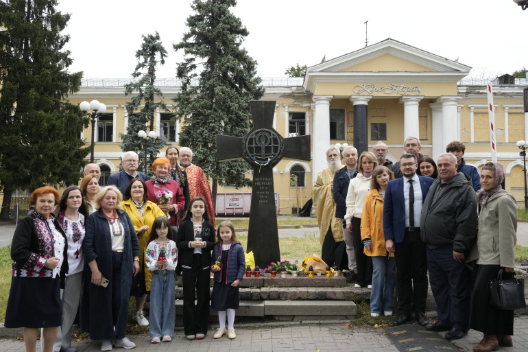Біль, який ніколи не буде загоєний: УІНП вшанував пам'ять жертв депортації